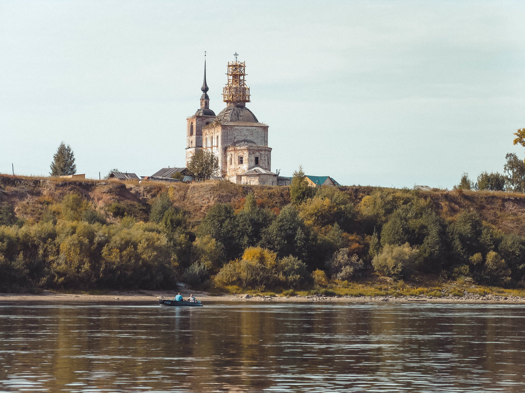 Церковь Николая Чудотворца в Комарице Котласского района Архангельской области. - Паша 