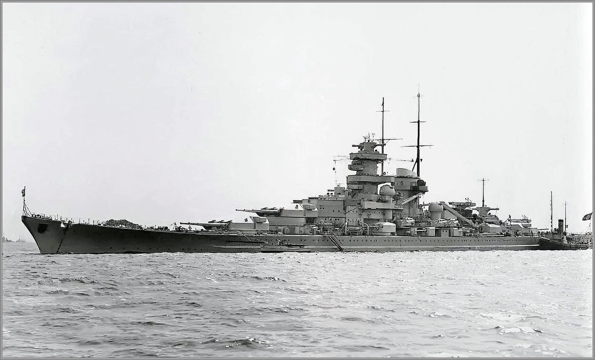 German battlecruiser "Gneisenau" anchored at Kiel, June 1939. - Александр 