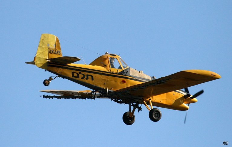 Пожарный самолет - Аркадий Басович