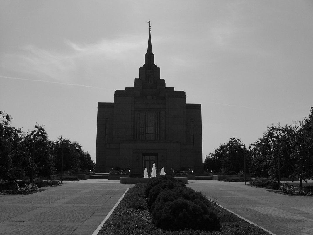 Украинский   Киевский   Храм  ( компьютерное  искусство ) - Андрей  Васильевич Коляскин