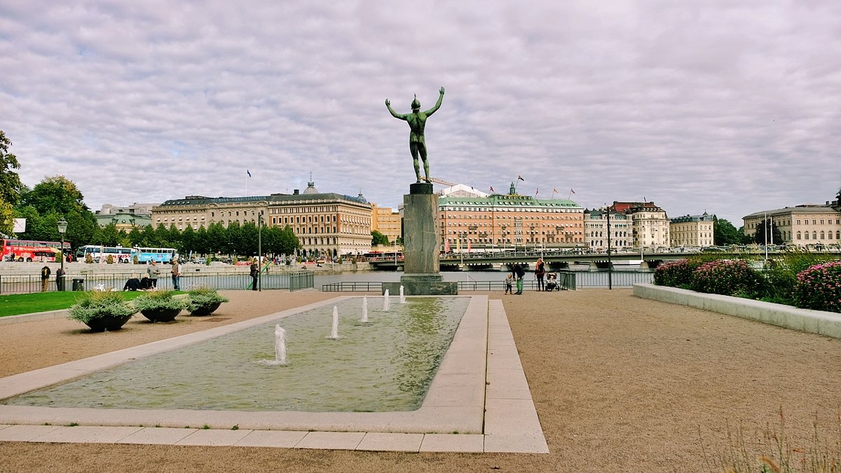 Стокгольм Strömparterren остров Helgeandsholmen oстров Святого Духа - wea *