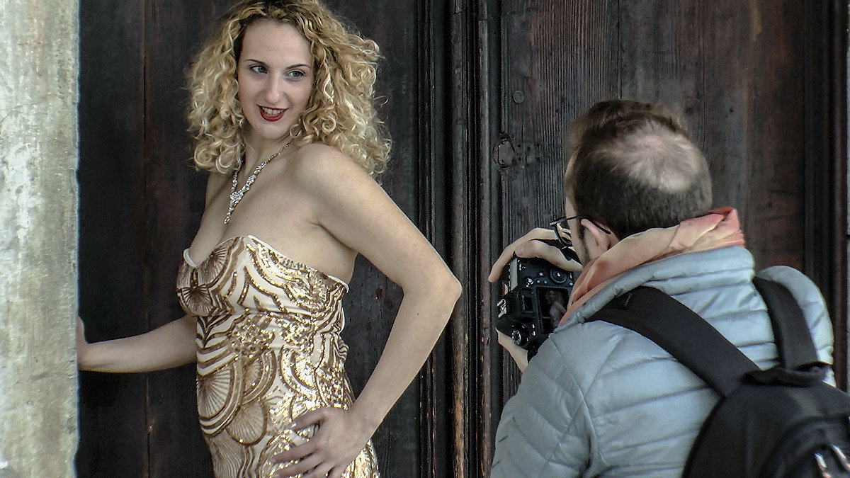 Venezia. Modella e fotografo in piazzetta San Marco. - Игорь Олегович Кравченко