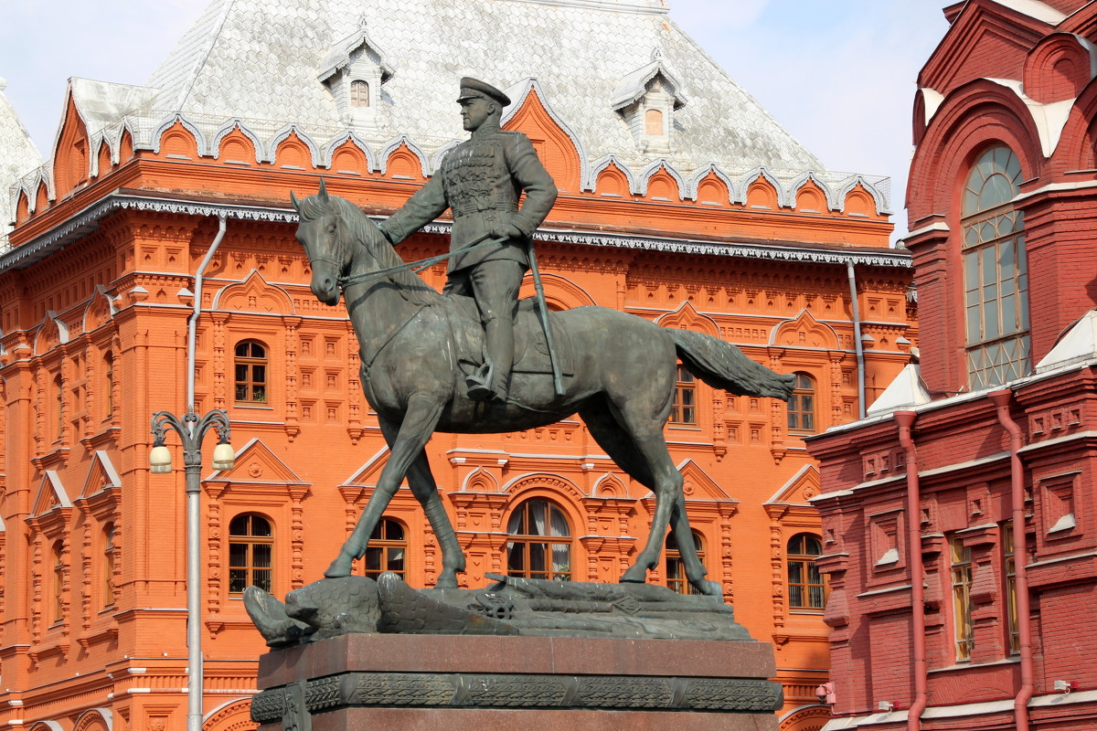 Памятник Георгию Жукову - Галина К.