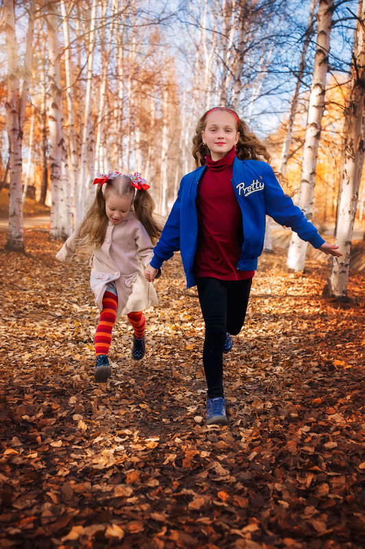Искорки в глазах, ветер в волосах, вот оно какое - детство озорное) - Юлия Рамелис Искорки в глазах, ветер в волосах, вот оно какое - детство озорное) - Юлия Рамелис