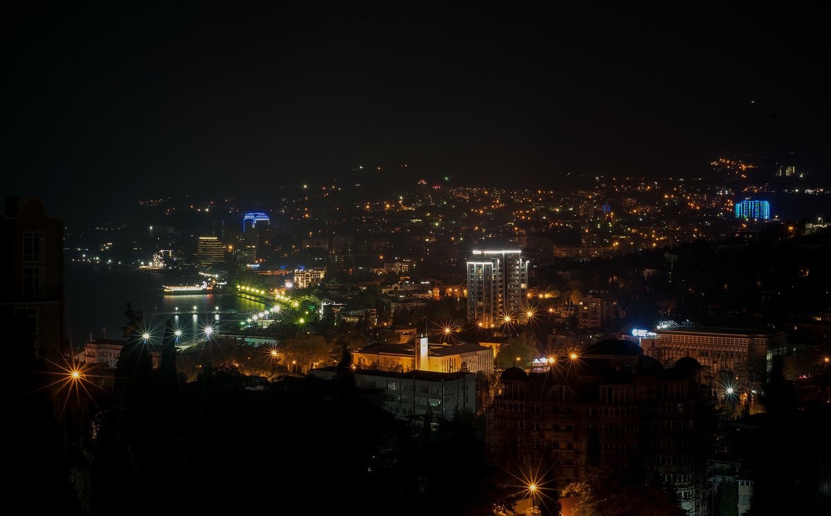 Ночная Ялта - Александр Ефанов