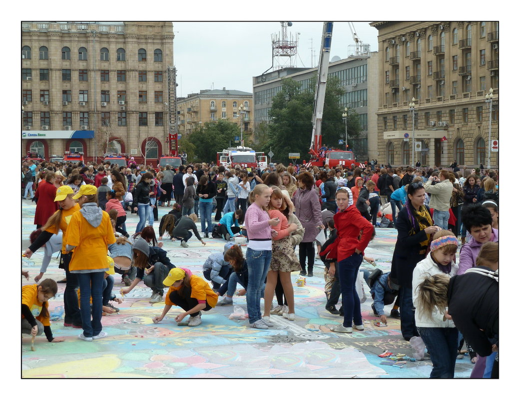 ДЕТИ РИСУЮТ №2 (На праздниках Дня города Волгограда) - Юрий ГУКОВЪ ДЕТИ РИСУЮТ №2 (На праздниках Дня города Волгограда) - Юрий ГУКОВЪ