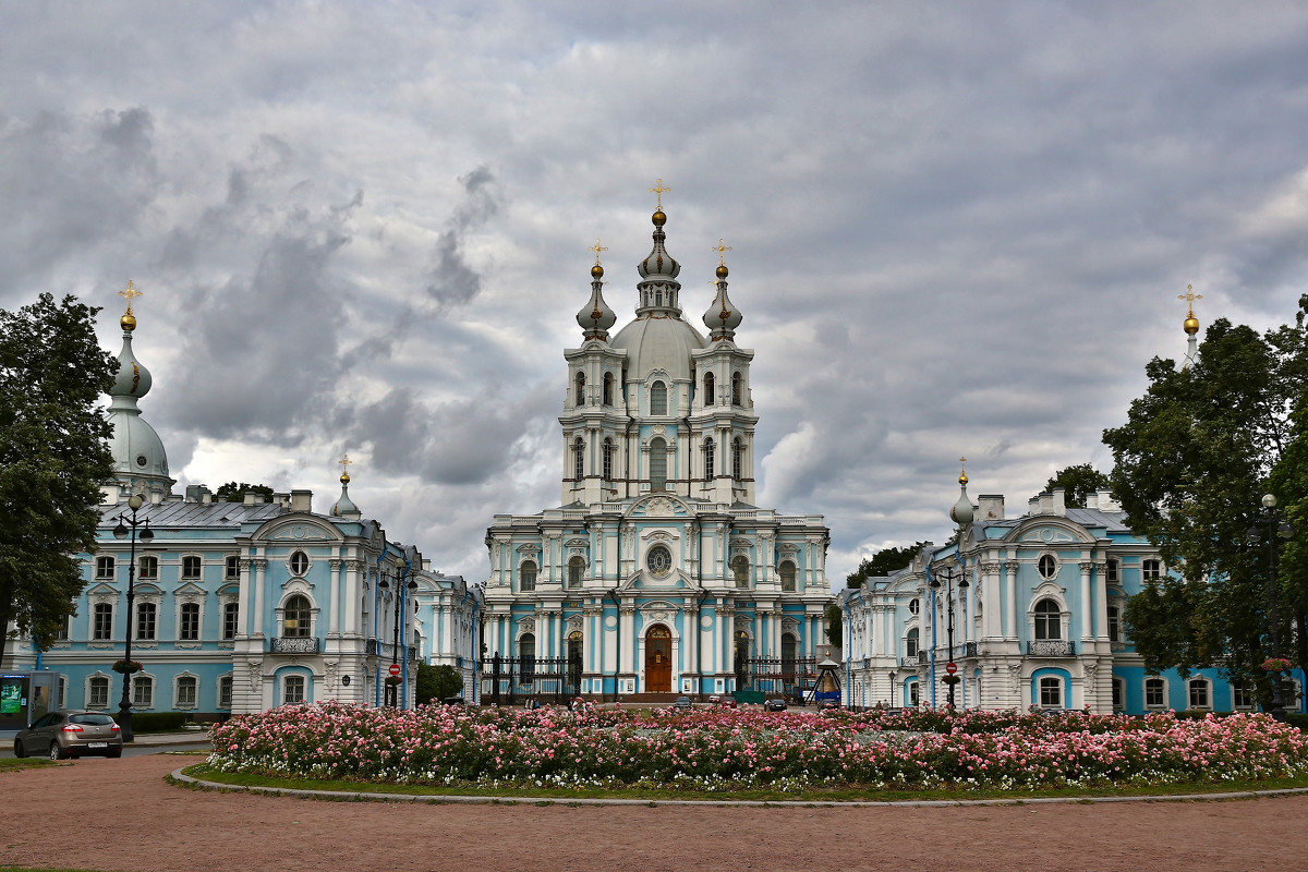 Смольный - Александр Бузуверов