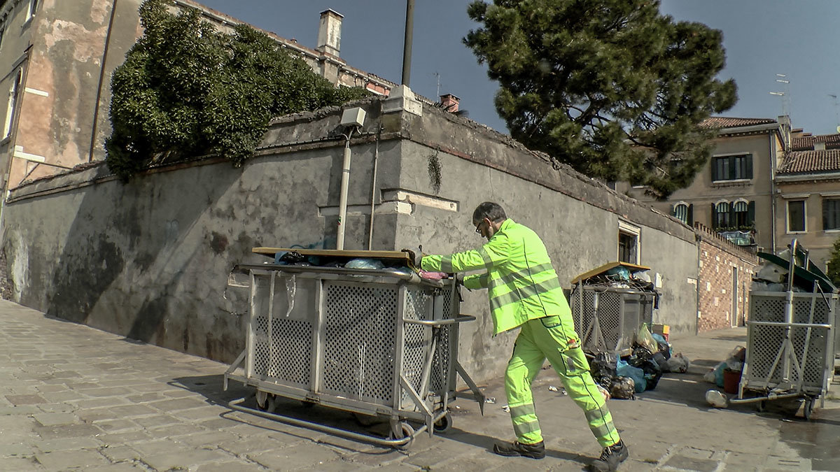 Venezia. Smaltimento dei rifiuti. - Игорь Олегович Кравченко