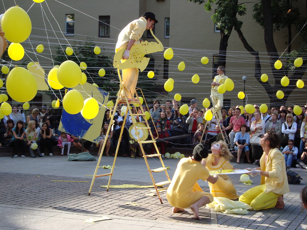 перфоманс Желтое настроение - Yuliya Yugina перфоманс Желтое настроение - Yuliya Yugina