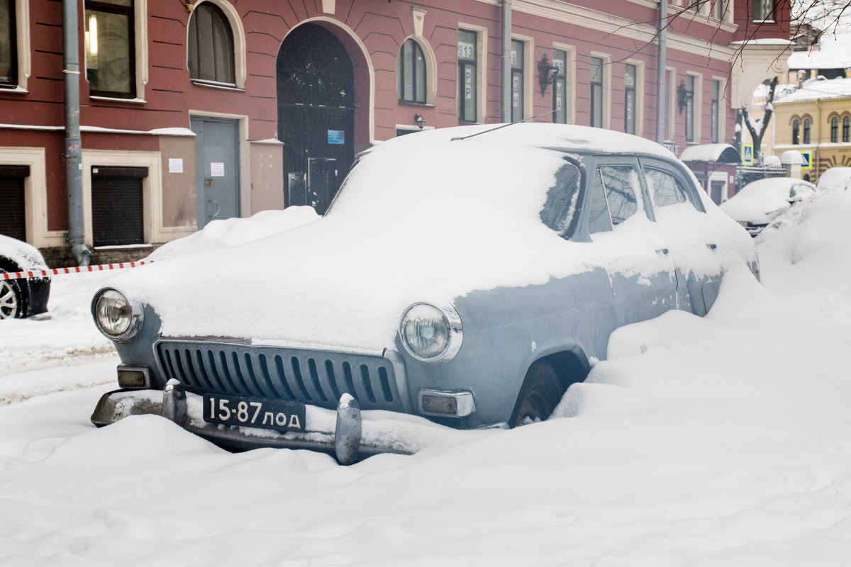 Снег в городе - Алексей Корнеев