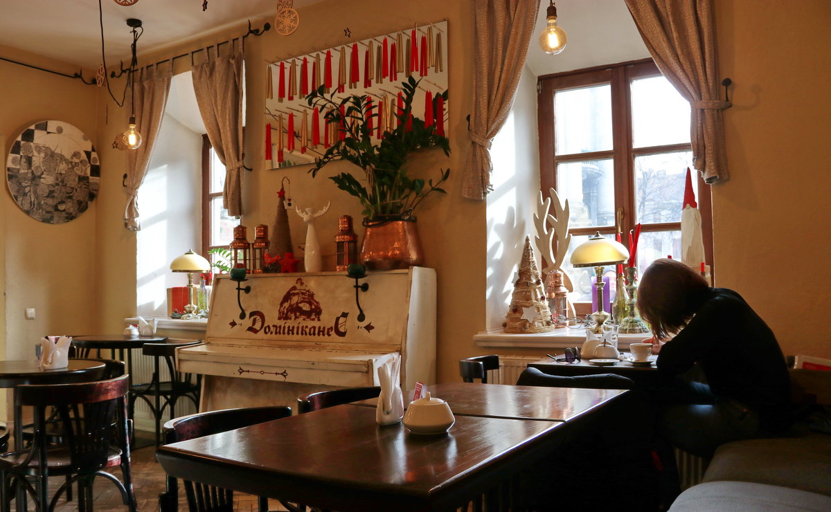 В кофейне на Музейной... - Любовь С.