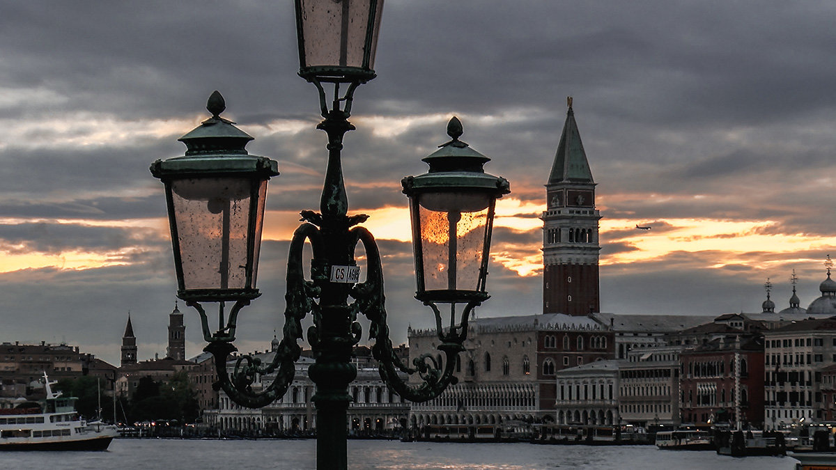 Venezia. Tramonto sulla Riva degli Schiavoni. - Игорь Олегович Кравченко