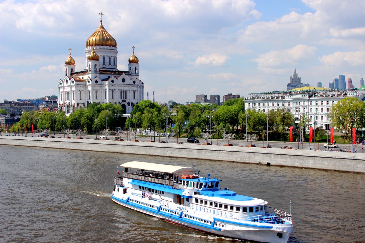 по Москве-реке - Дмитрий Солоненко