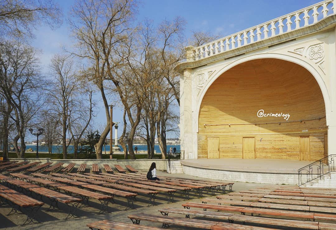 Театр одного зрителя... Севастополь... С днём рождения мой самый любимый человечек... - Сергей Леонтьев