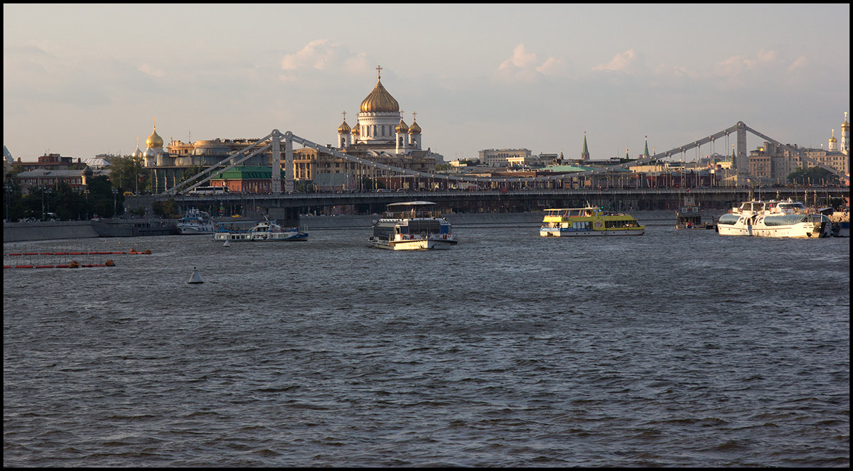 Проплывая по Москва реке - Михаил Розенберг