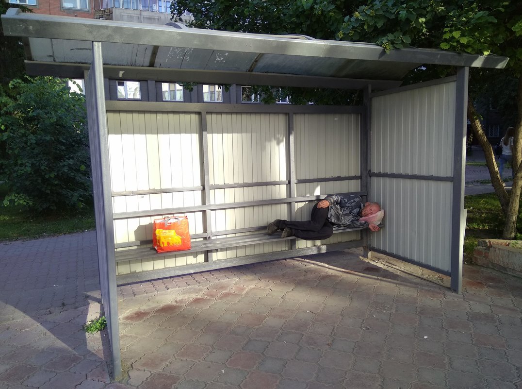 Задержка «рейса» - Михаил Андреев