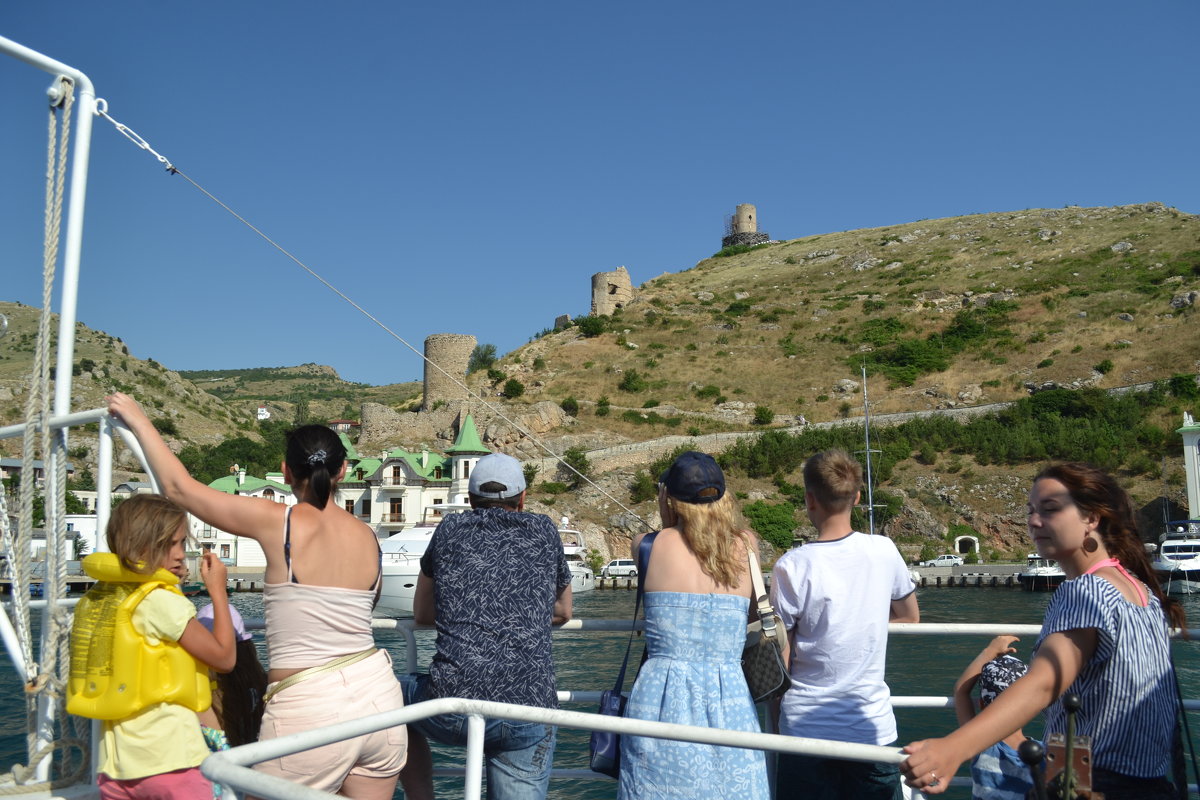 В Балаклаву - Валентина Дмитровская