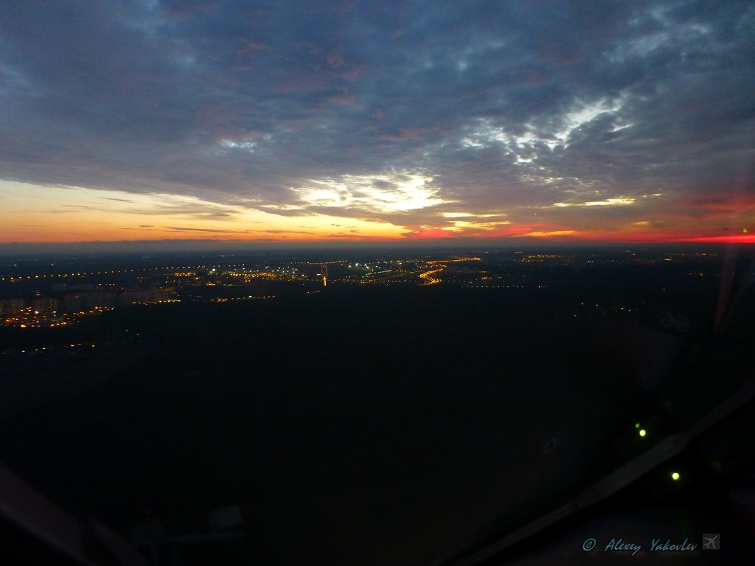 ВПП по курсу.. - Alexey YakovLev