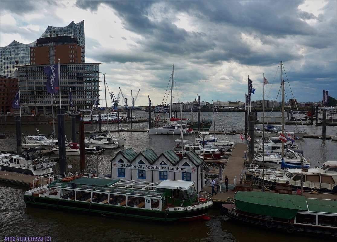 Speicherstadt Hamburg - Nina Yudicheva