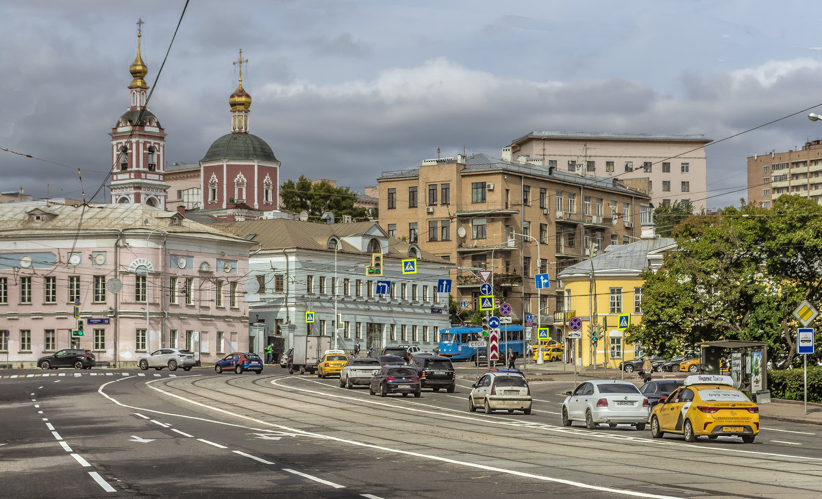 Прогулки по Москве. - Edward J.Berelet