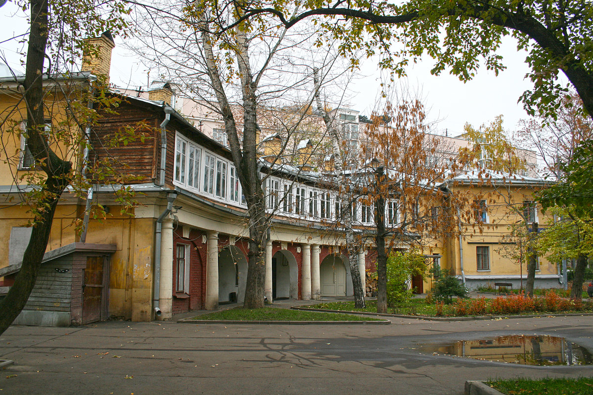 Старые дворы Хамовников. - ИРЭН@ .