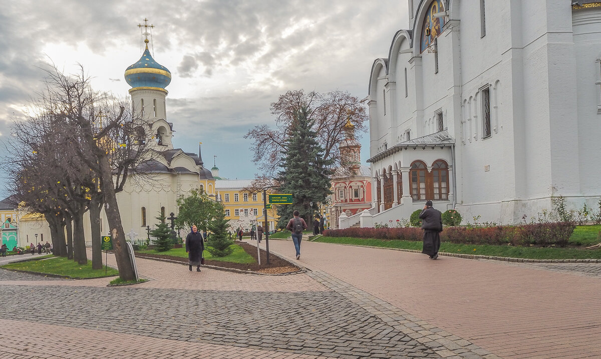 В Троице Сергиевой Лавре - юрий поляков