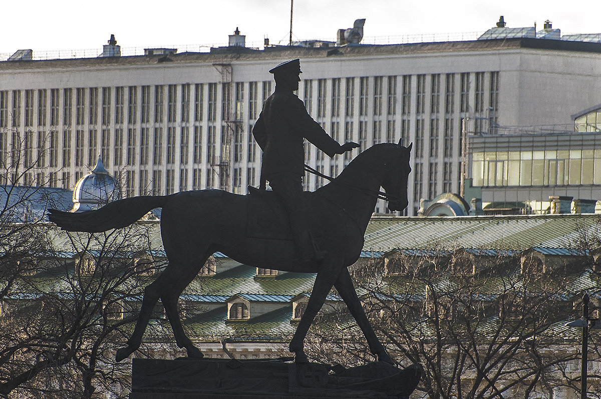 Спустя 500 лет после "Бартоломео Коллиони" Андреа дель Вероккьо. - Игорь Олегович Кравченко Спустя 500 лет после "Бартоломео Коллиони" Андреа дель Вероккьо. - Игорь Олегович Кравченко