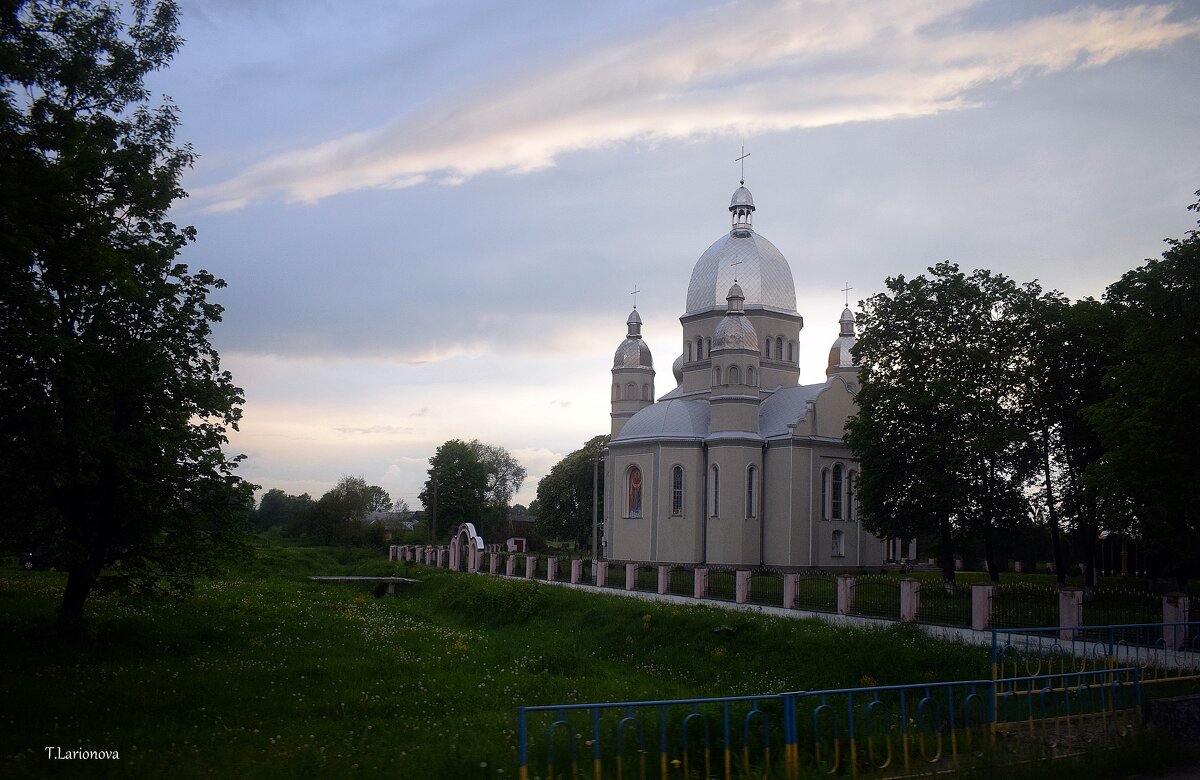 Карпатские церкви - Татьяна Ларионова