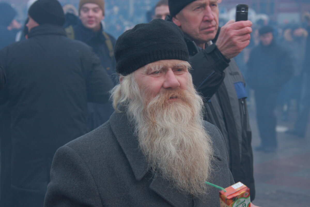 "Возраст — это то, что существует в наших мыслях. Если вы о нем не думаете — его нет". - Алекс Ант