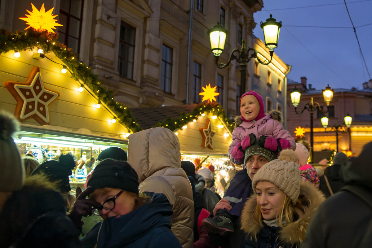 Рождественская ярмарка на Манежной площади. - Виктор Орехов Рождественская ярмарка на Манежной площади. - Виктор Орехов