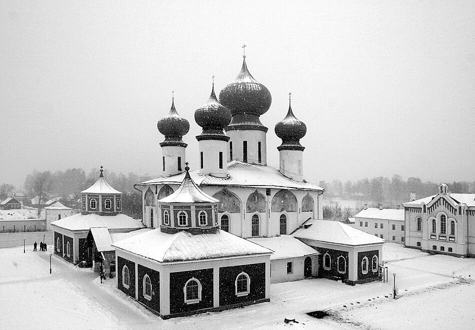 Тихвинский Свято-Успенский собор - Зуев Геннадий 