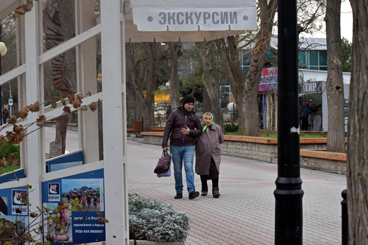 Я люблю бродить наугад в незнакомом городе - это лучший способ узнать его. - Татьяна Помогалова