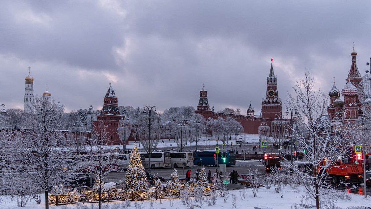 Новогодняя Москва. Вид на Кремль из Зарядья. - Надежда Лаптева