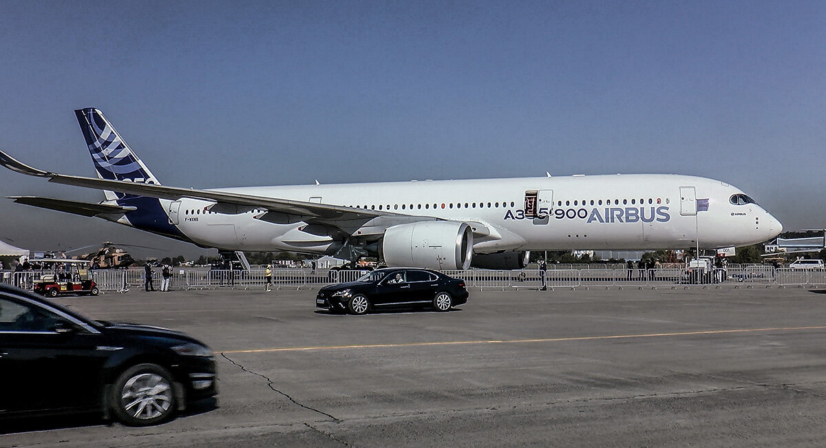 Самолёт "Airbus A 350-900". - Игорь Олегович Кравченко