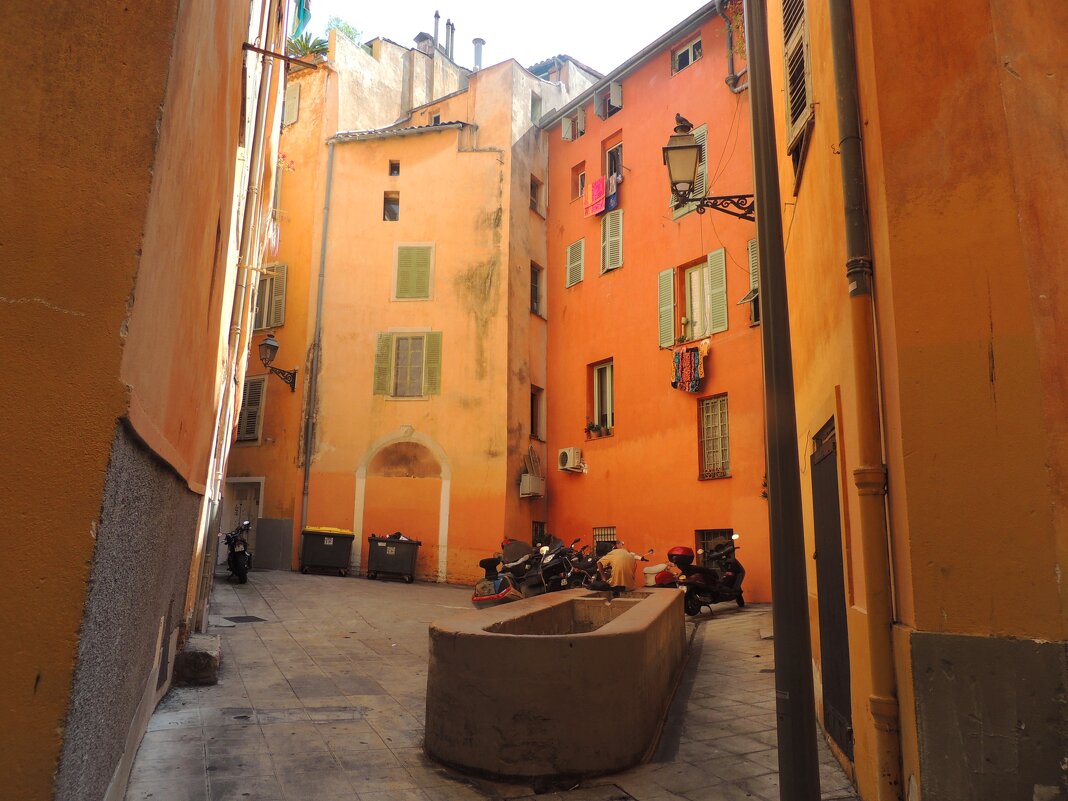 Старые дворики - Гала 