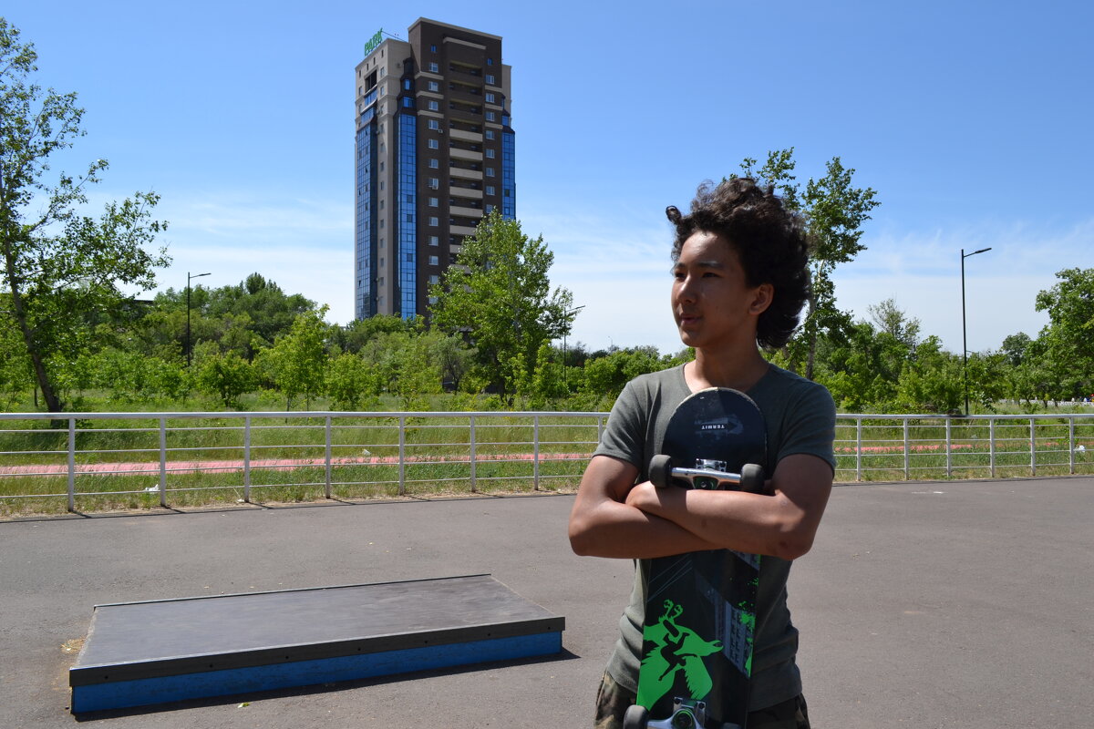 Скейтбордист Жанторе... - Андрей Хлопонин Скейтбордист Жанторе... - Андрей Хлопонин