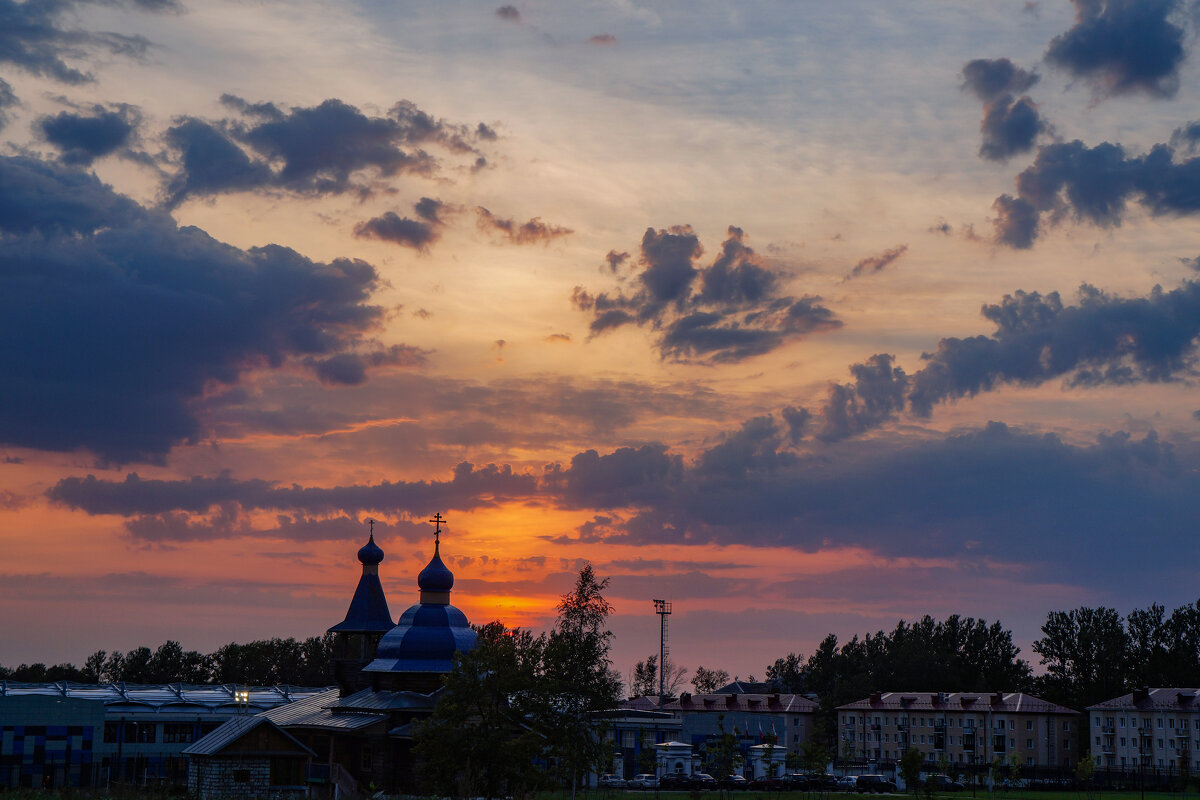 У церкви - Анатолий 