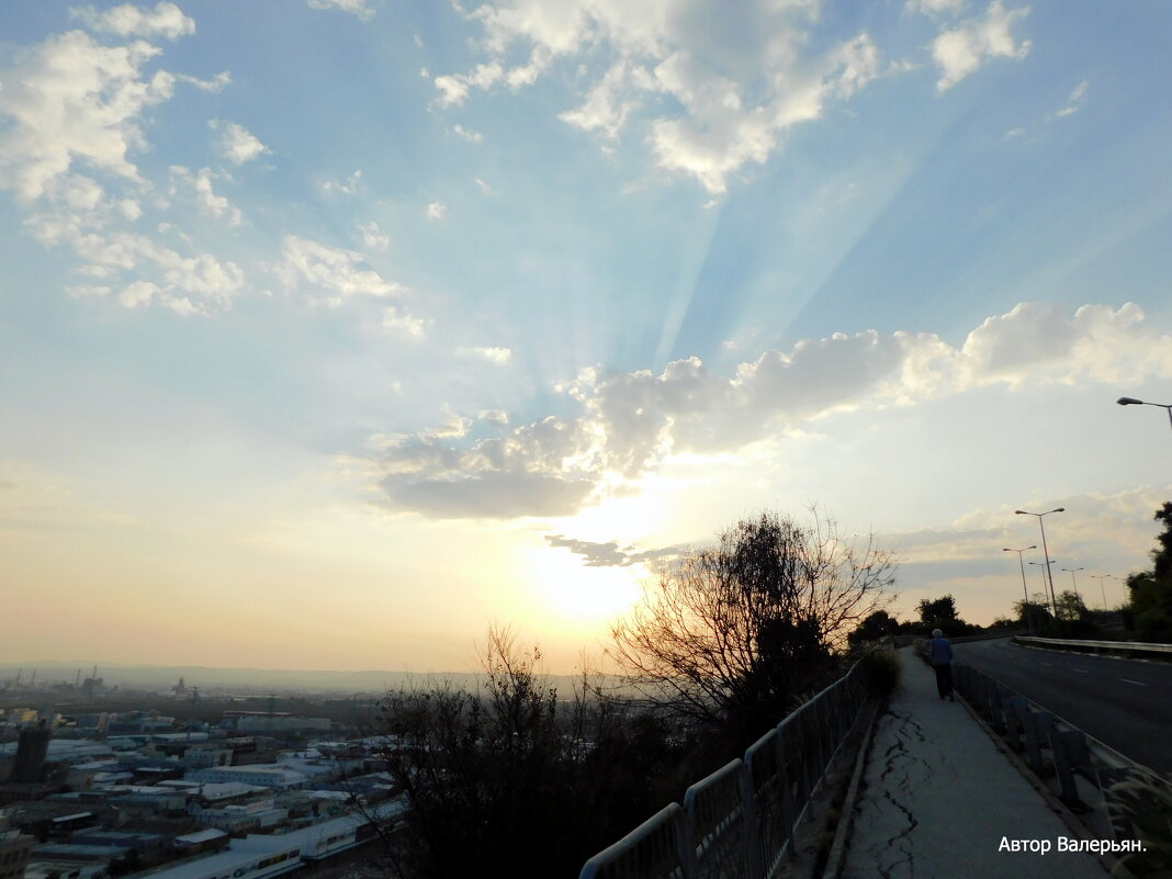 Восход, лучи. - Валерьян Запорожченко Восход, лучи. - Валерьян Запорожченко