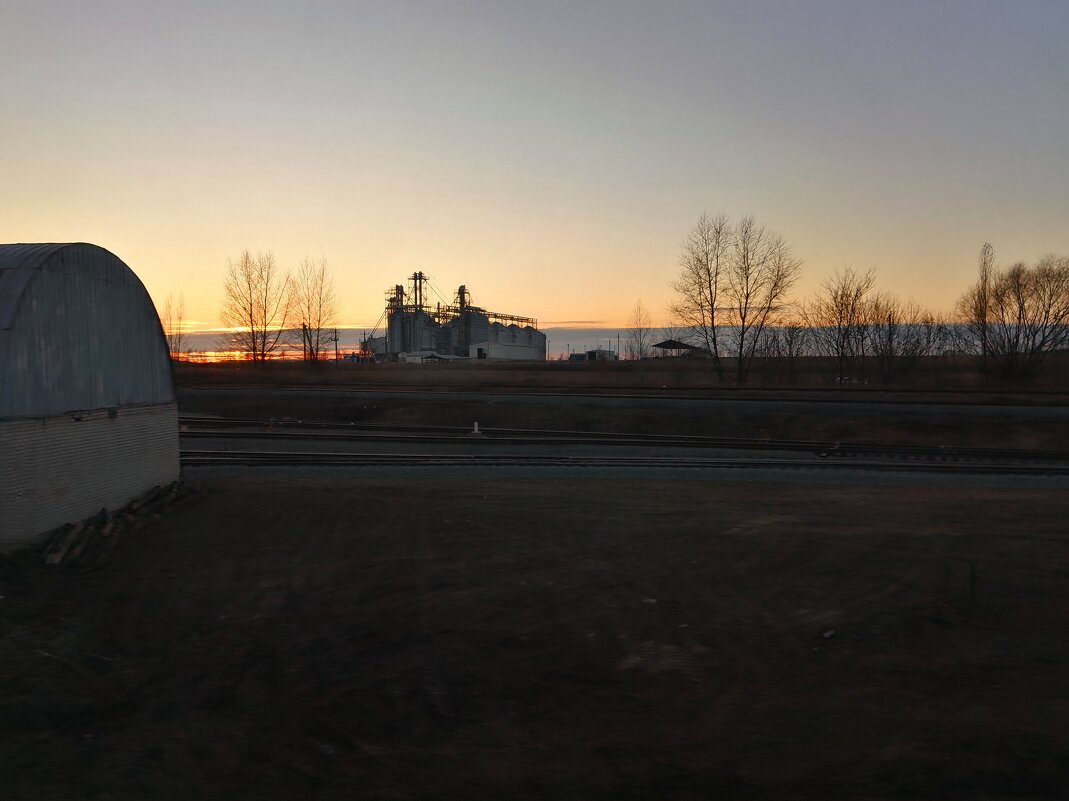 Из окна поезда - Людмила Людмила Из окна поезда - Людмила Людмила