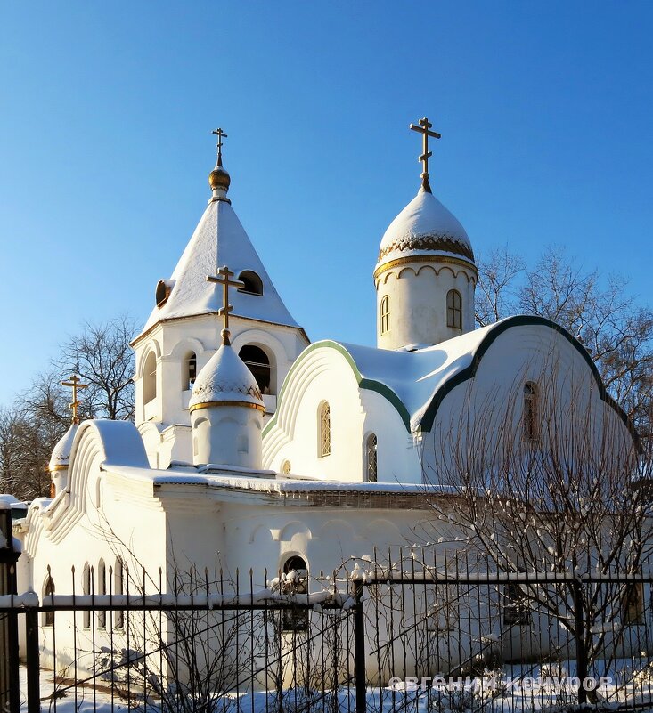 Никольская церковь в пос. Правдинское - Евгений Кочуров