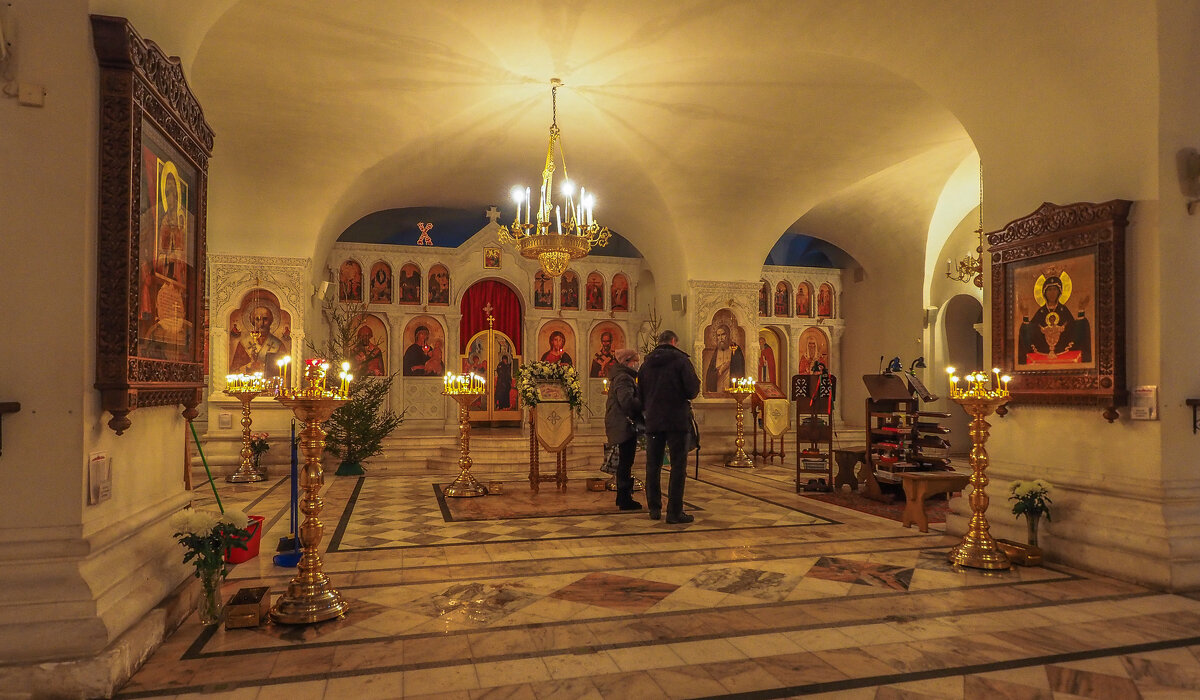 В Божьем Храме - юрий поляков