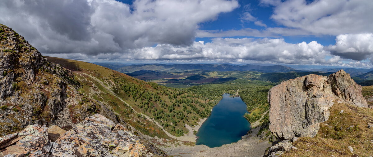 Горное озеро - Виктор Четошников Горное озеро - Виктор Четошников