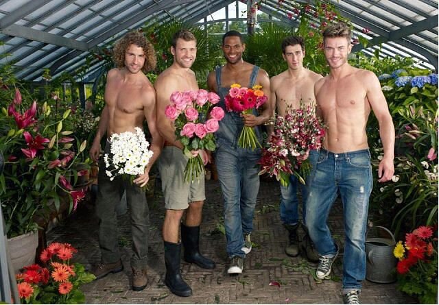 Поздравляю всех девушек с насупающим праздником ! - Вячеслав Случившийся