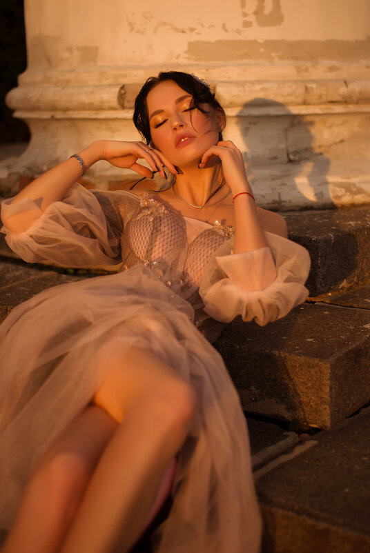 Женский портрет - Таня Турмалин Женский портрет - Таня Турмалин