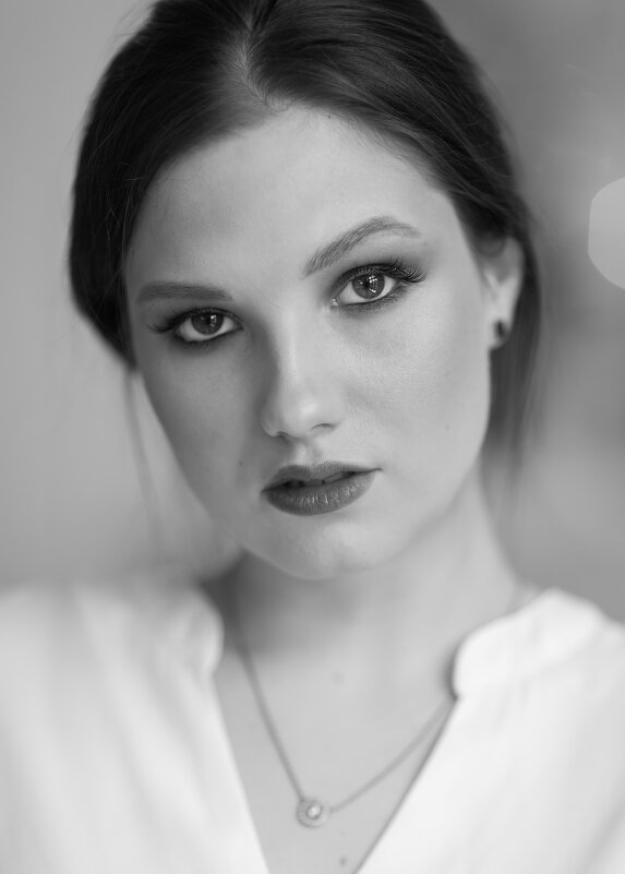 Ч/б портрет - Roman Zateshilov