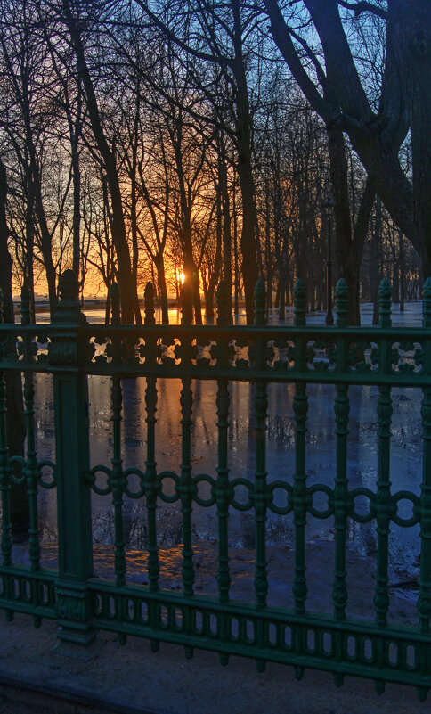 В парке - Сергей Григорьев