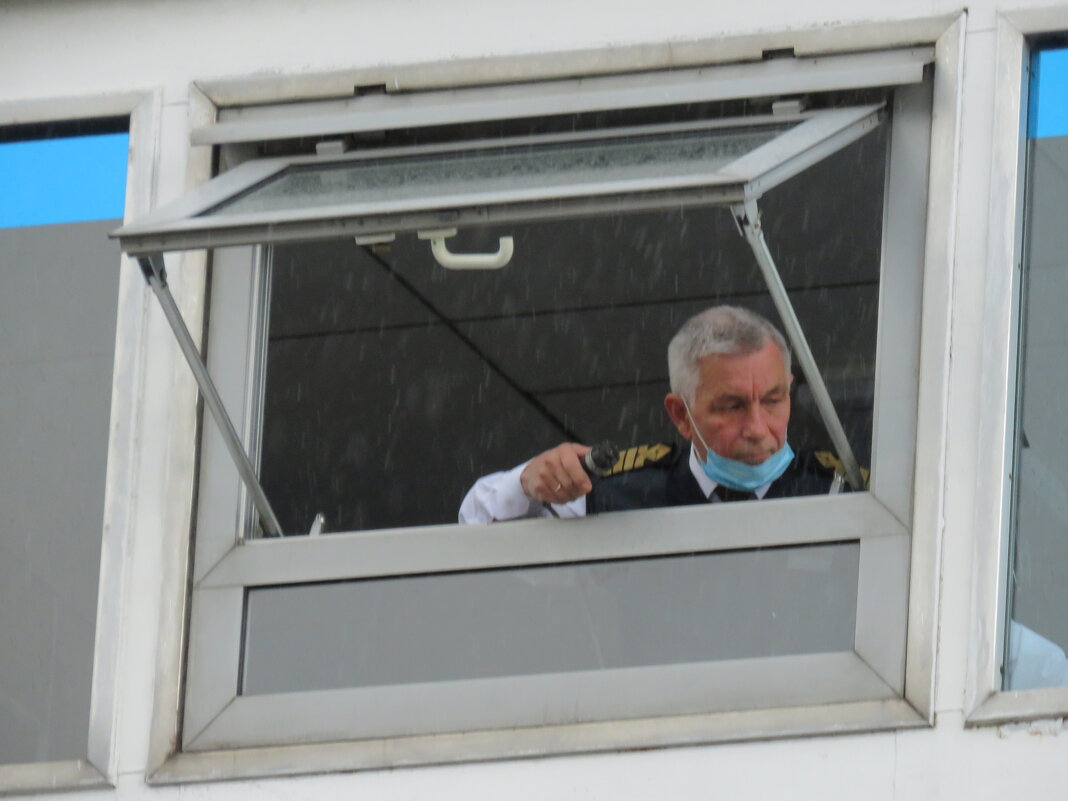 наш капитан - ИРЭН@ . наш капитан - ИРЭН@ .