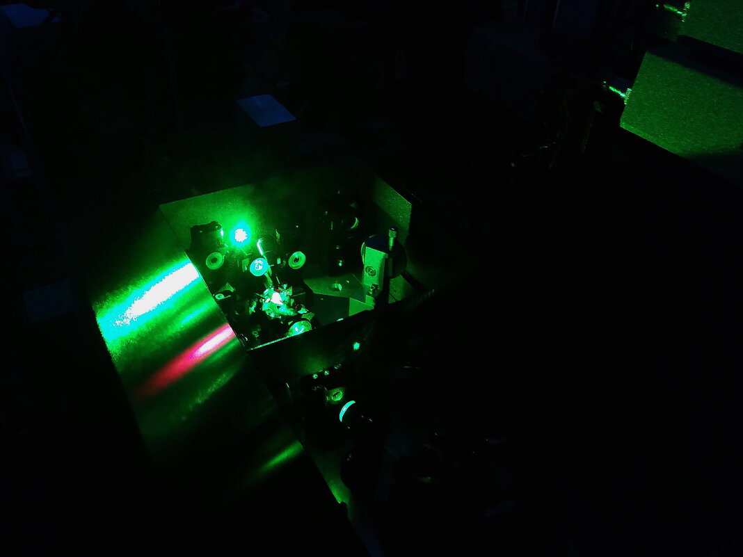 Что мне показали в Институте спектроскопии АН - Андрей Лукьянов