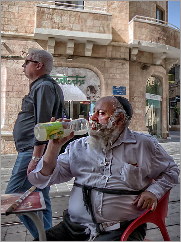 По улице Яффо, Иерусалим - Lmark 