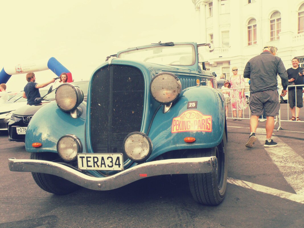 "Ретро колесница..." - Андрей Головкин